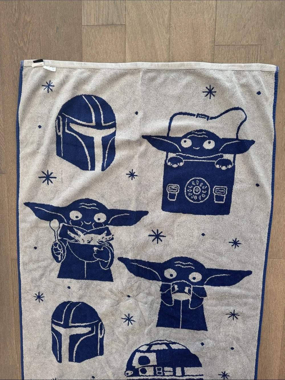 Star Wars Baby Yoda Mandalorian beach towel